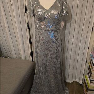 Elegant Silver Sequin V-Neck Maxi Dress
